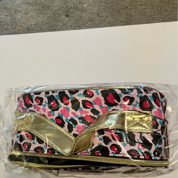 Juicy Couture Pink Leopard Pattern Cosmetic Train Case NWT - Picture 5 of 12
